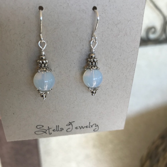 🎉🎉HP🎉🎉🎉 Moonstone Drop Earrings - Picture 3 of 3